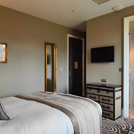 Oddfellows On The Park Cheadle  Camera foto A room at the hotel