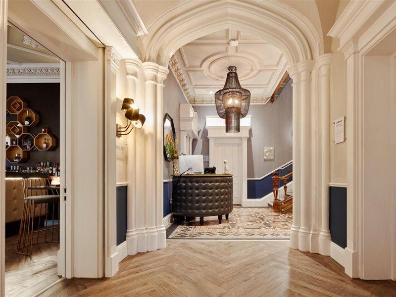 Oddfellows On The Park Cheadle  Esterno foto The hotel's interior