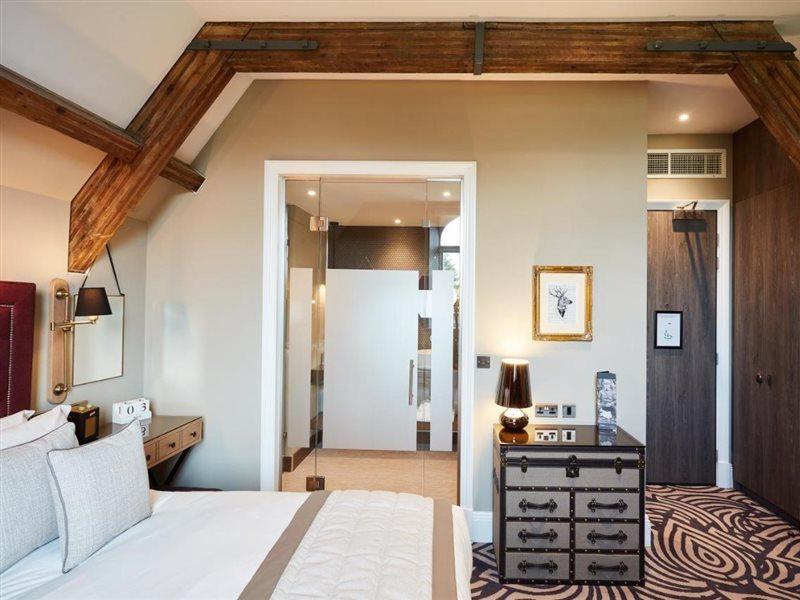 Oddfellows On The Park Cheadle  Esterno foto A room at the hotel