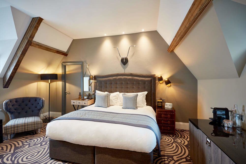 Oddfellows On The Park Cheadle  Esterno foto A bedroom at The Ivy Collection