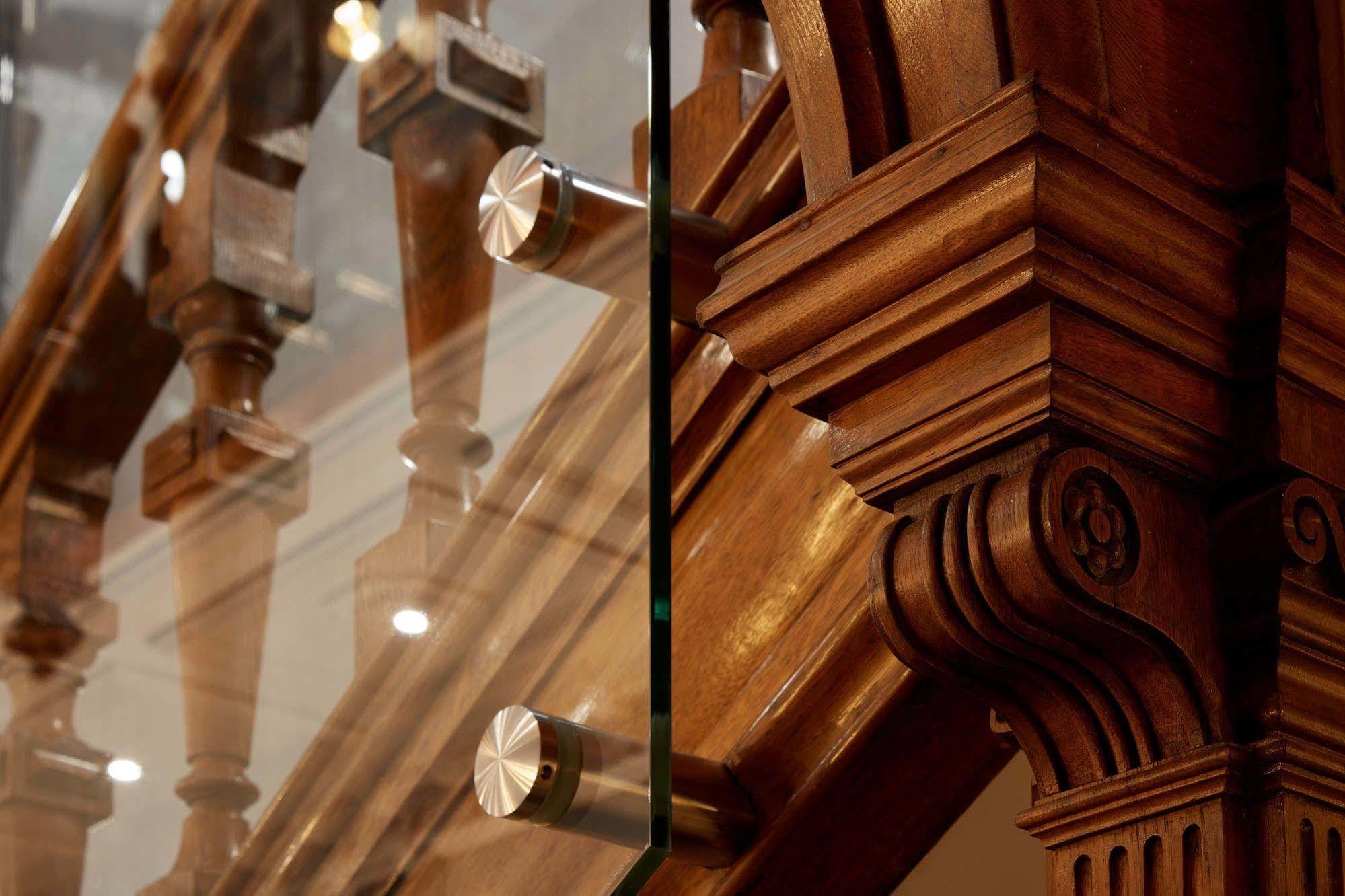 Oddfellows On The Park Cheadle  Esterno foto The staircase