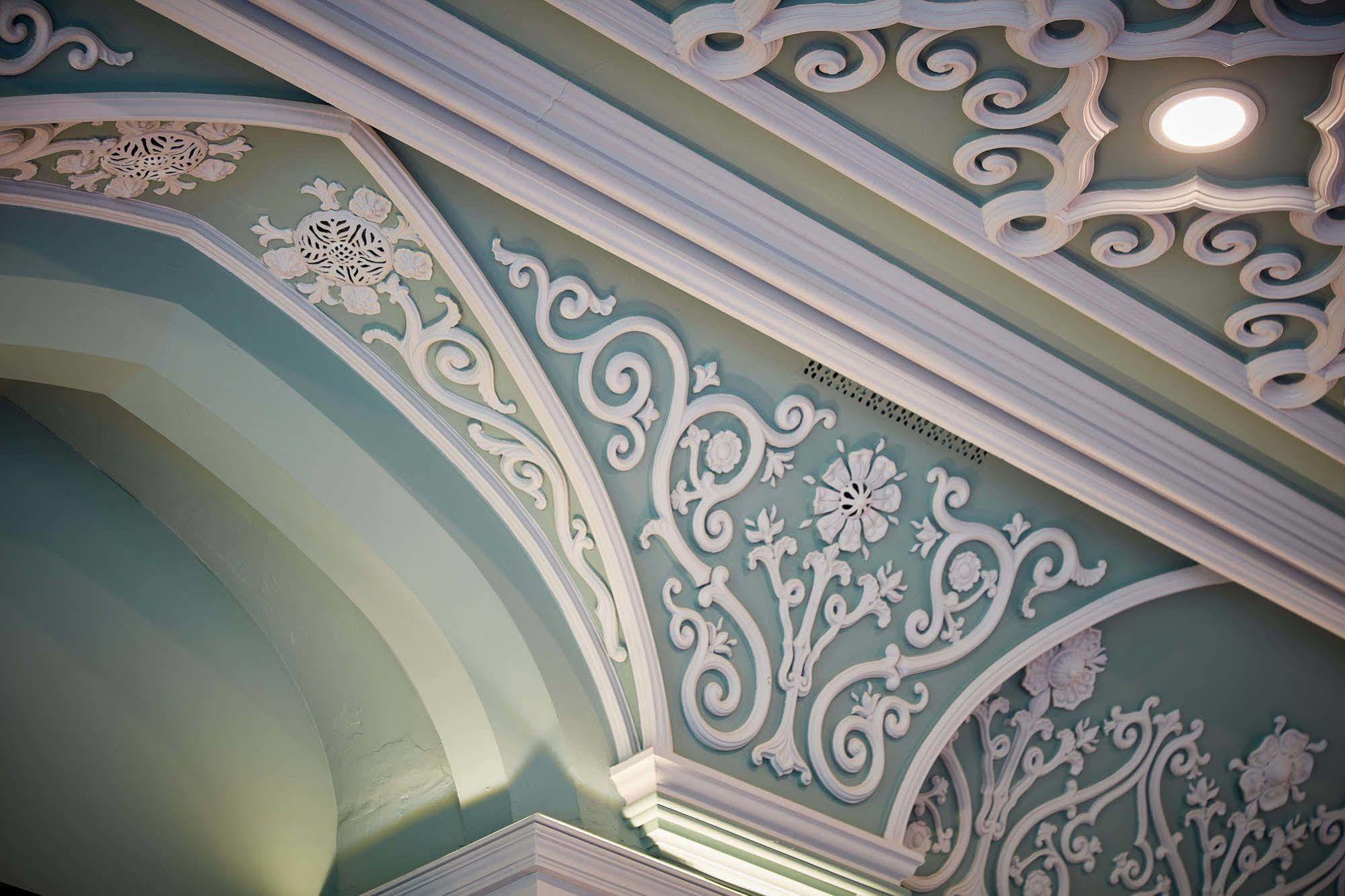 Oddfellows On The Park Cheadle  Esterno foto Detail of the ceiling